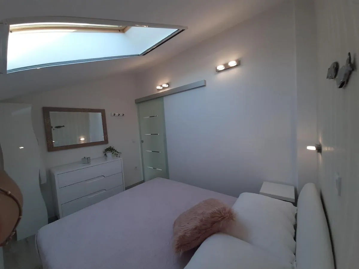 Kapetanov Pogled Apartment Ugljan